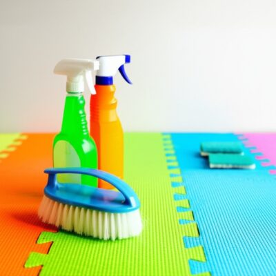 Cách Làm Sạch Thảm Xốp Tại Nhà: Hướng Dẫn Chi Tiết A-Z Giúp Thảm Luôn Sạch Khuẩn